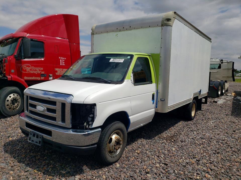 2018 Ford Econoline E350 Super Duty Cutaway Van