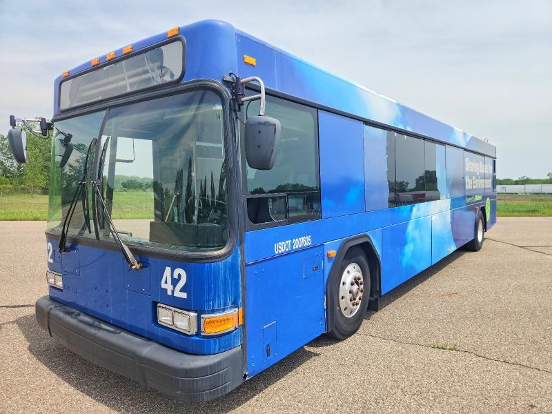 2004 Gillig Transit Bus Low