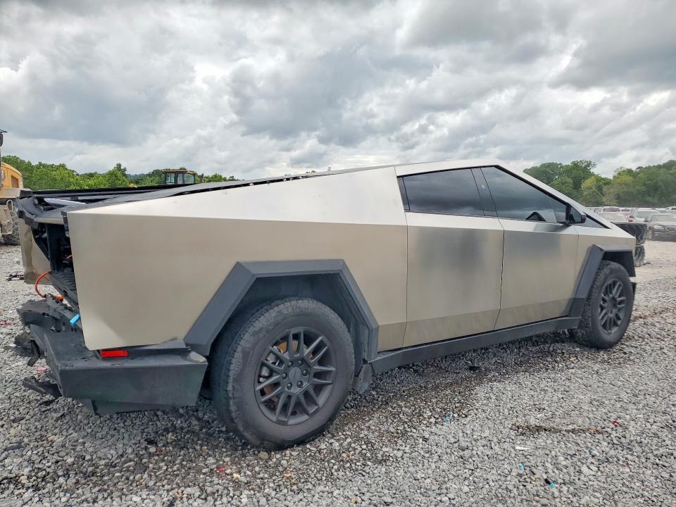 2025 Tesla Cybertruck