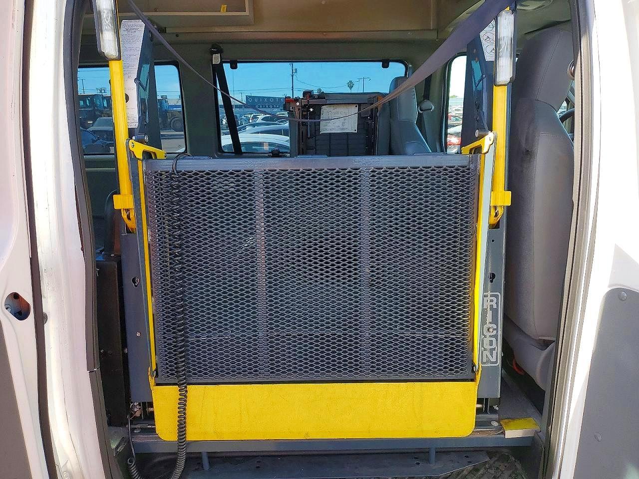 2009 Ford Econoline E150 Van