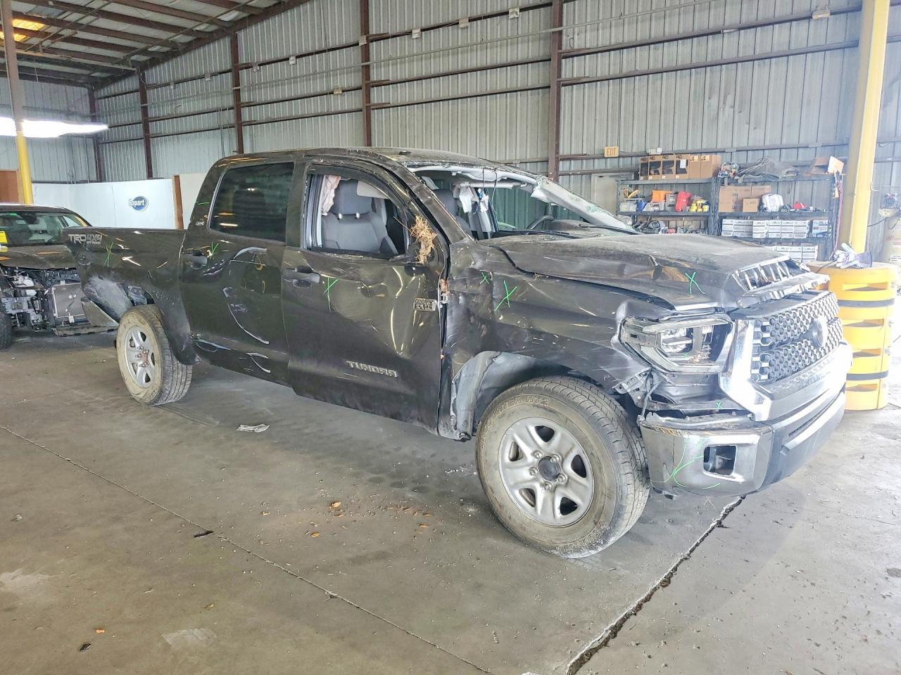 2018 Toyota Tundra Crewmax SR5
