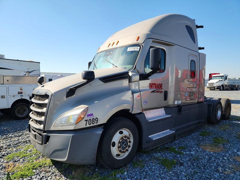 2022 Freigliner 2022 Freightliner Cascadia 126 Semi Truck