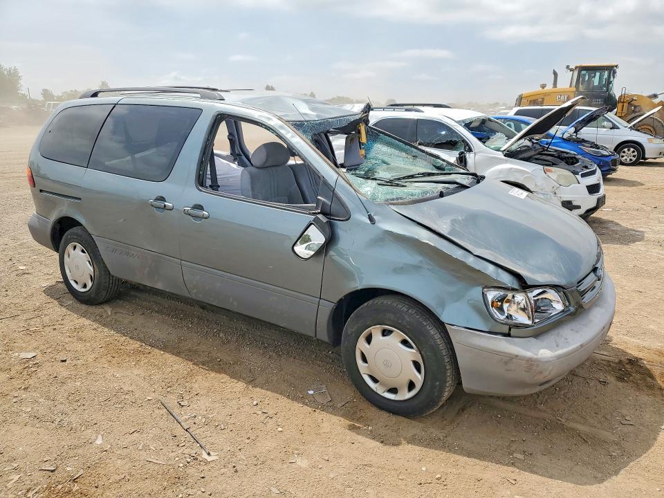 1998 Toyota Sienna le