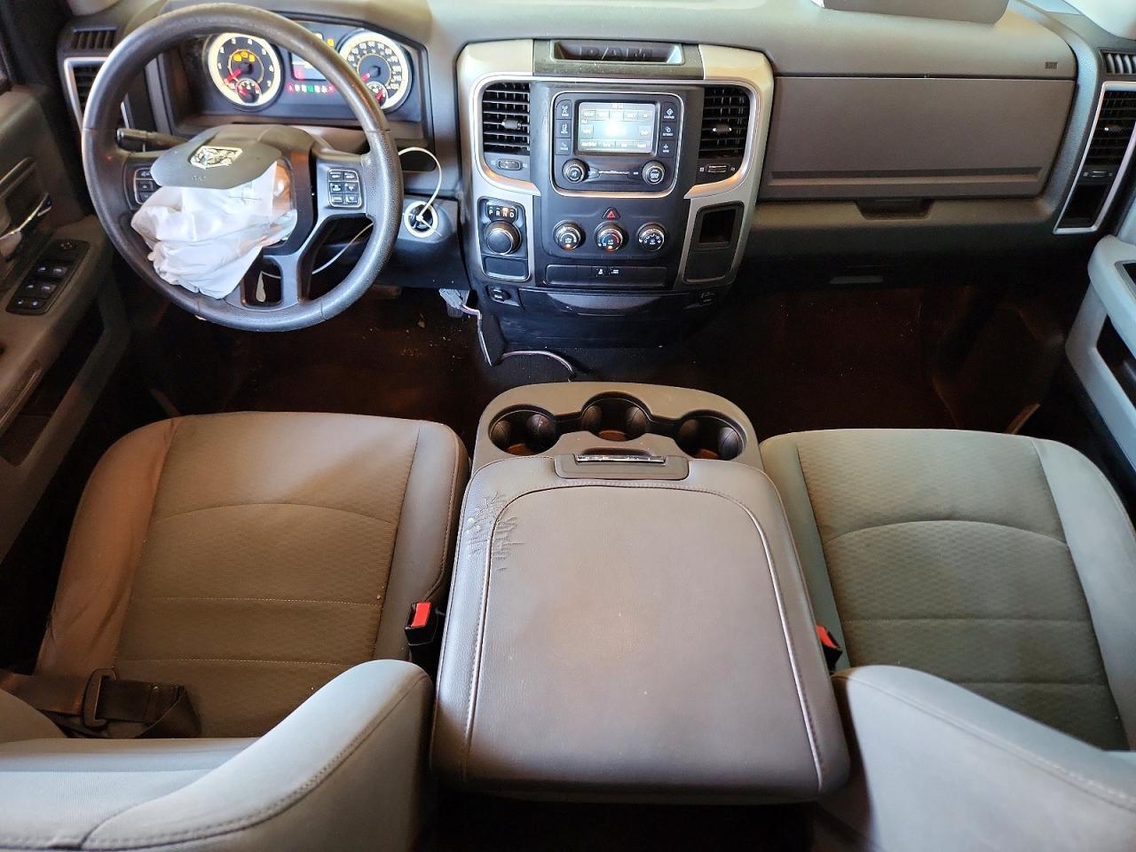 2016 Dodge RAM 1500 SLT