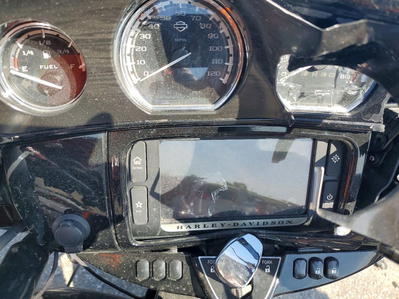 2017 Harley-Davidson Flhxse CVO Street Glide