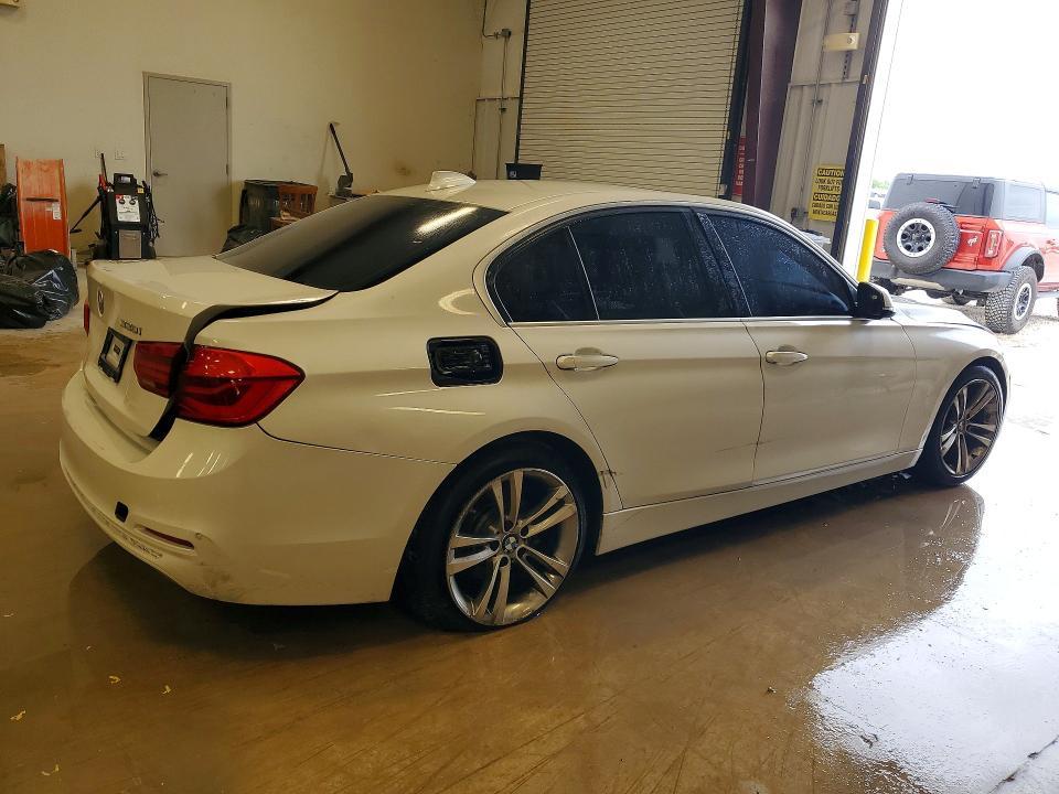 2018 BMW 330 i