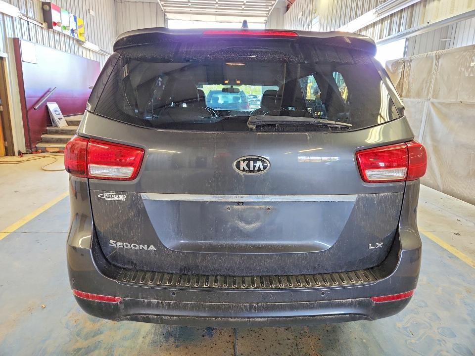 2017 KIA Sedona lx