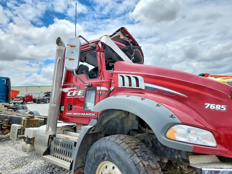 2017 Mack Gu800 Truck cab and Chassis