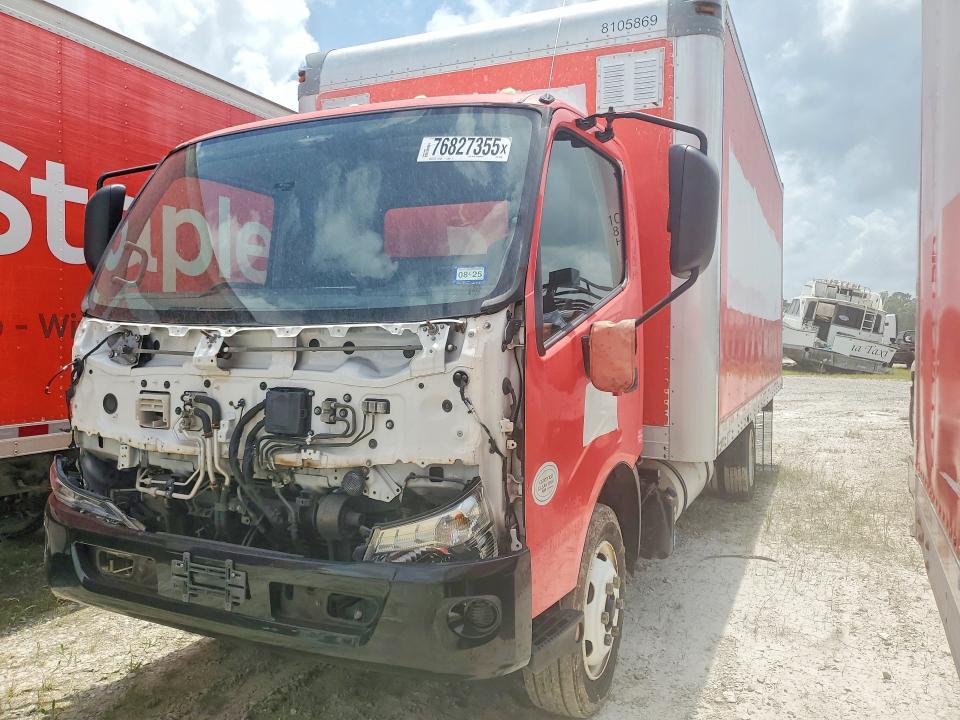 2018 Hino 195 box Truck