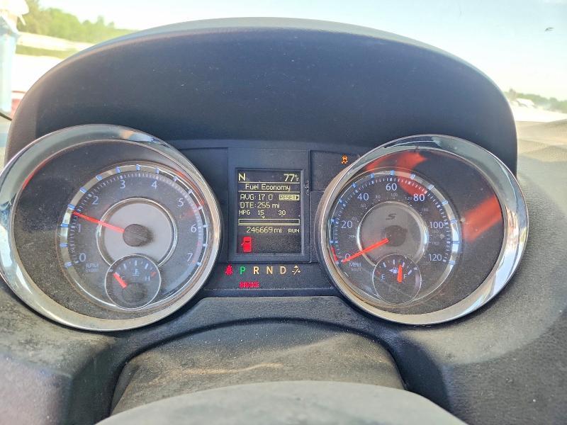 2014 Chrysler Town & Country s