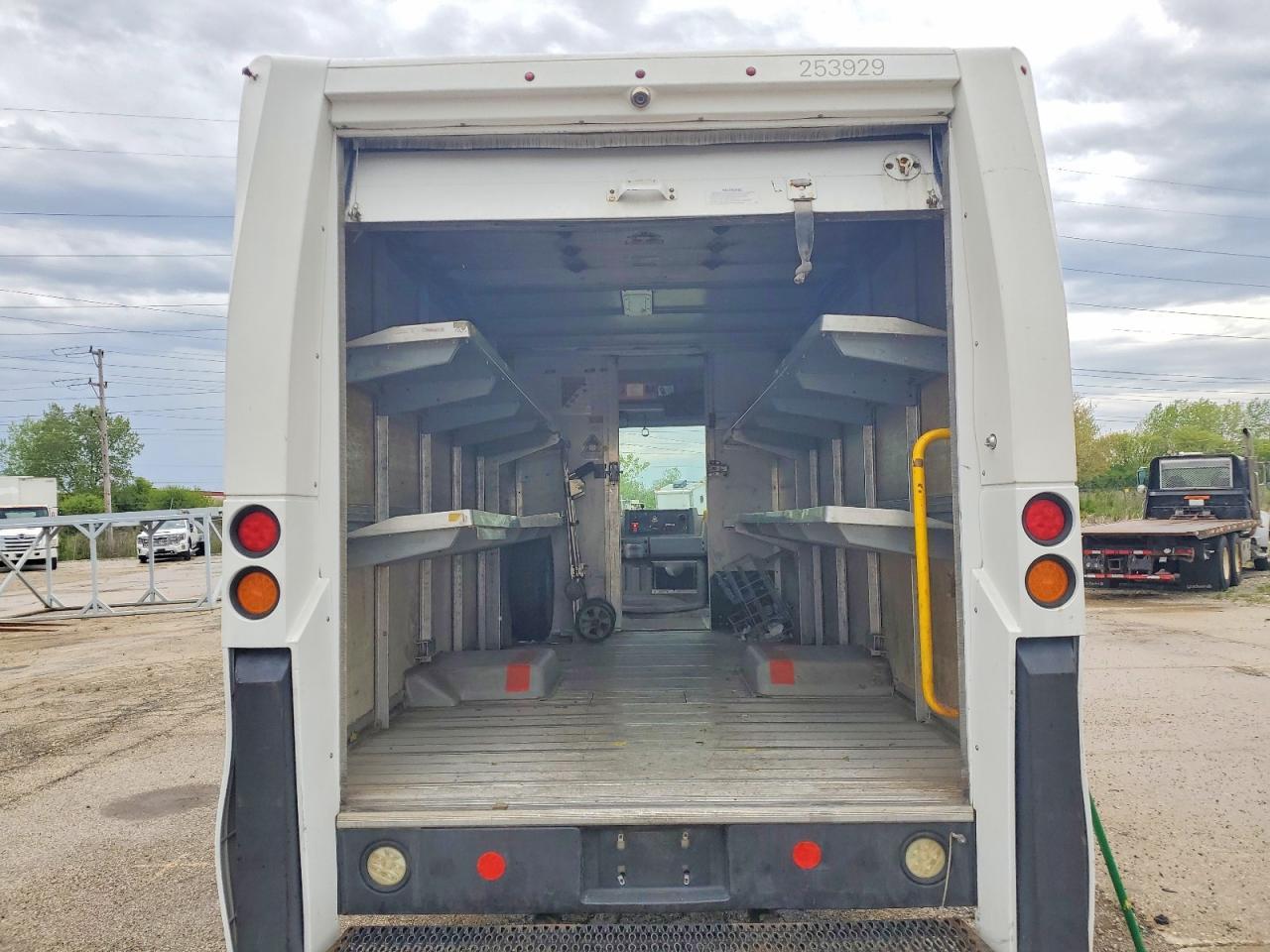 2013 Isuzu NPR
