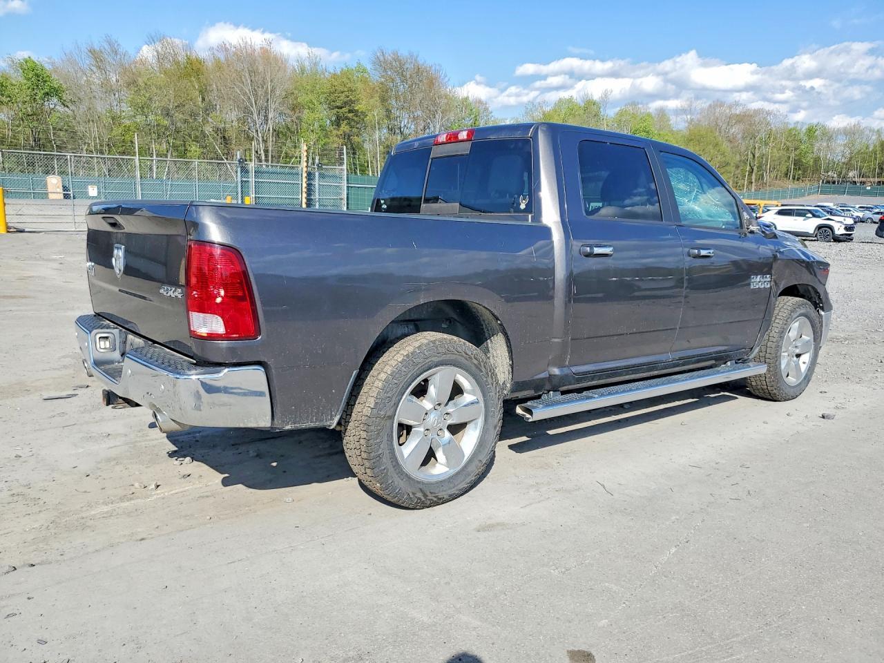 2017 Dodge RAM 1500 SLT