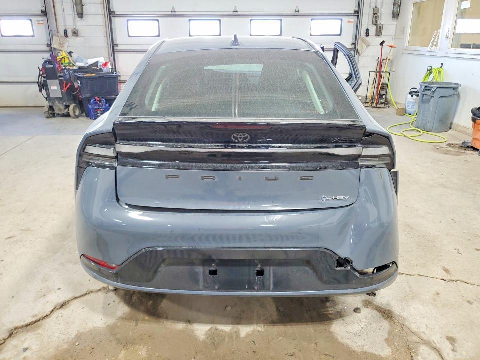2025 Toyota Prius Plug-in Hybrid xse
