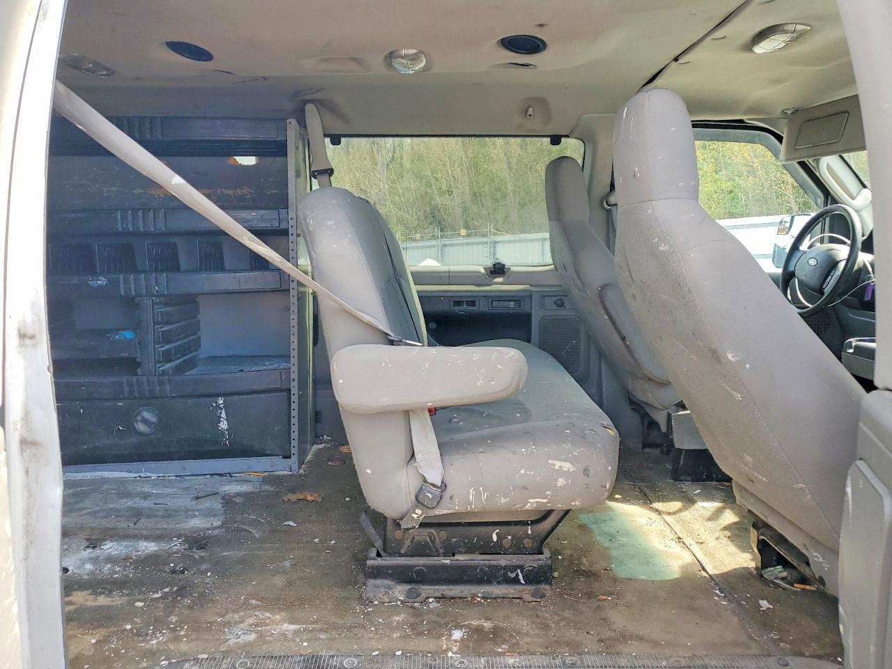 2014 Ford Econoline E350 Super Duty Wagon
