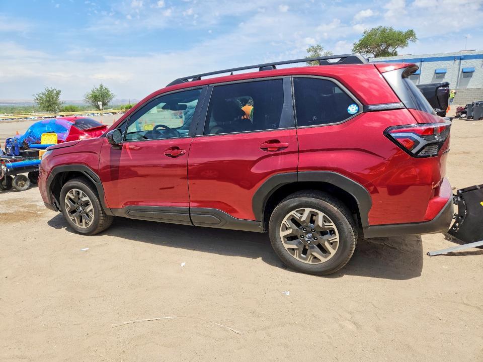 2025 Subaru Forester Premium