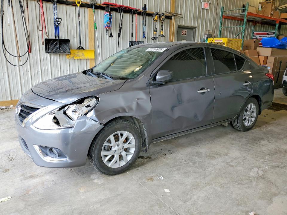 2018 Nissan Versa sv