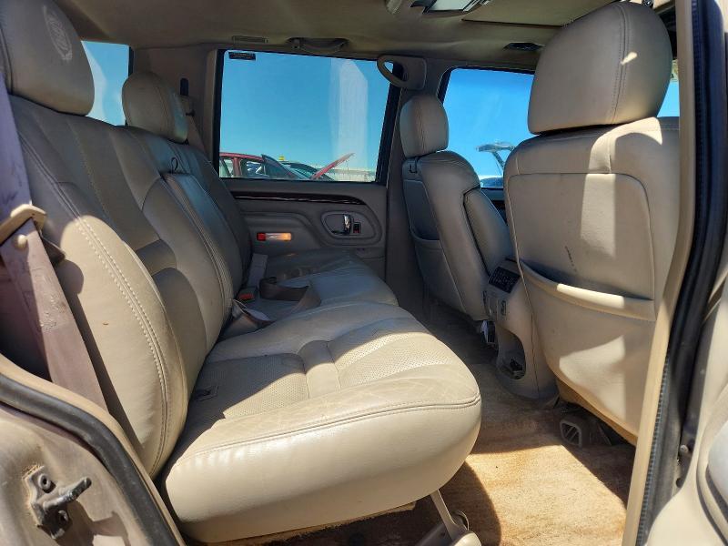 2000 Cadillac Escalade Luxury