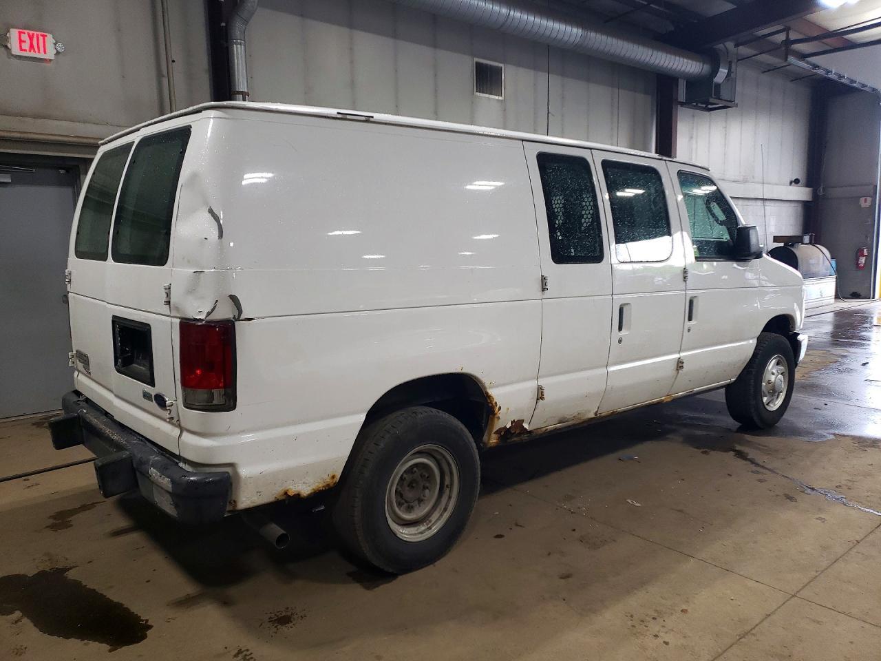 2012 Ford Econoline E250 van