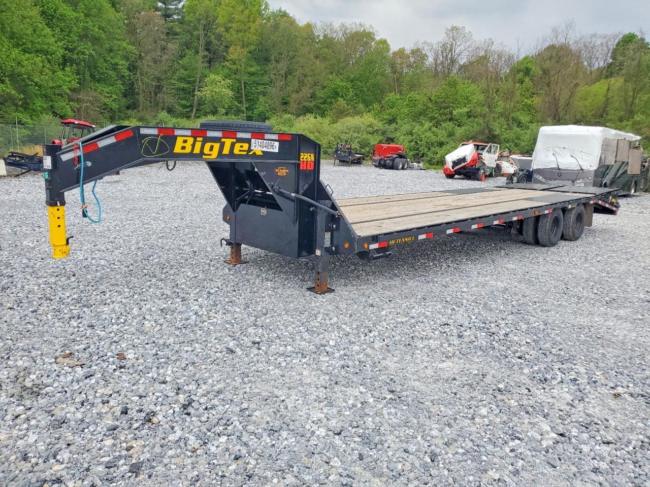 2026 Big Tex 22GN-30DE5A-MRBK Equipment Trailer