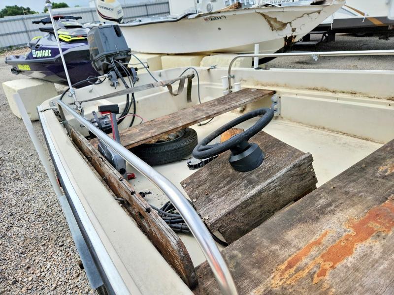 1975 Boston Whaler Boat