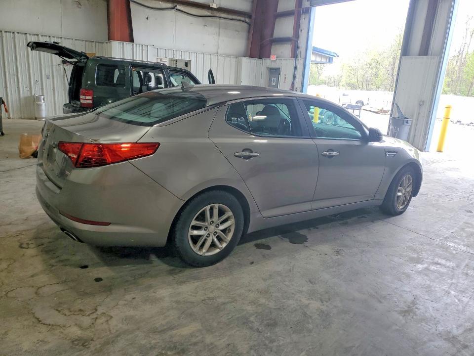 2013 KIA Optima lx