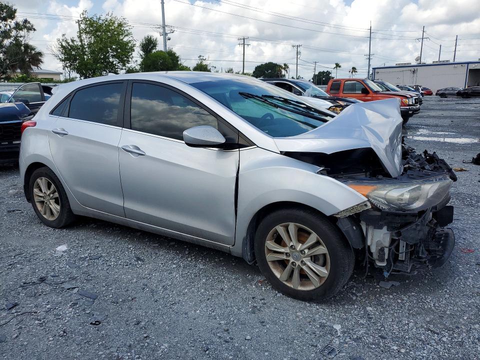 2013 Hyundai Elantra gt Base