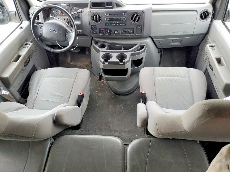 2010 Ford Econoline E350 Super Duty Wagon