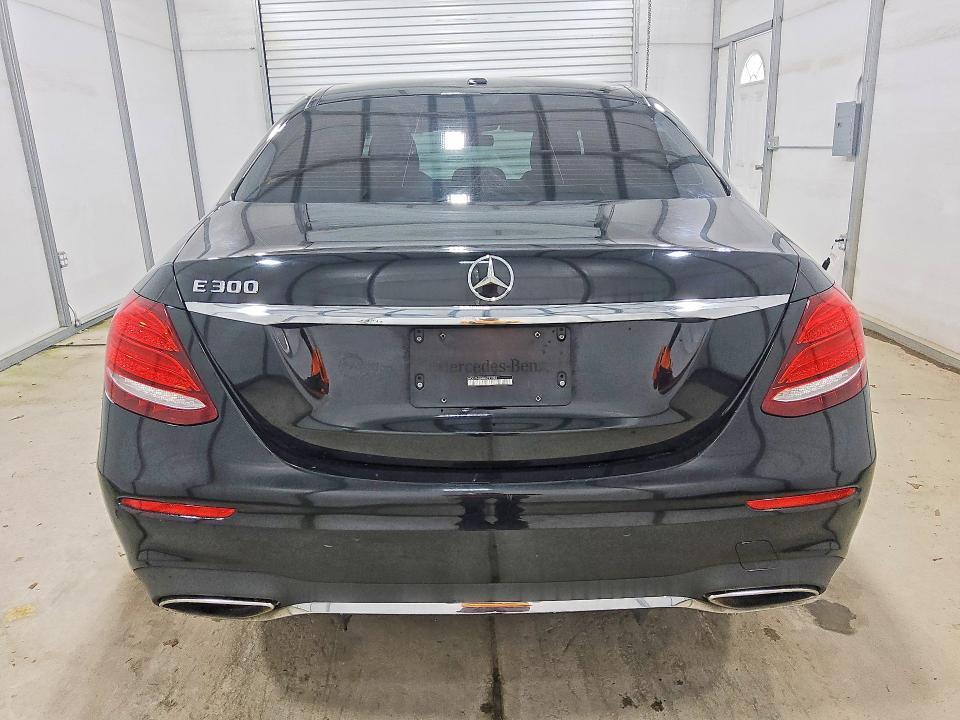 2017 Mercedes-Benz E 300
