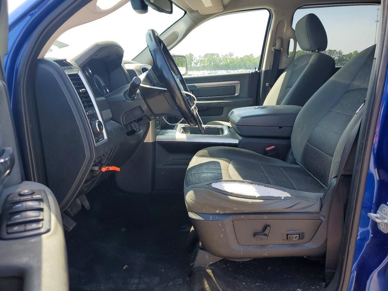 2015 Dodge RAM 1500 SLT