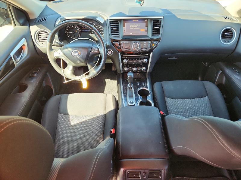 2017 Nissan Pathfinder sv