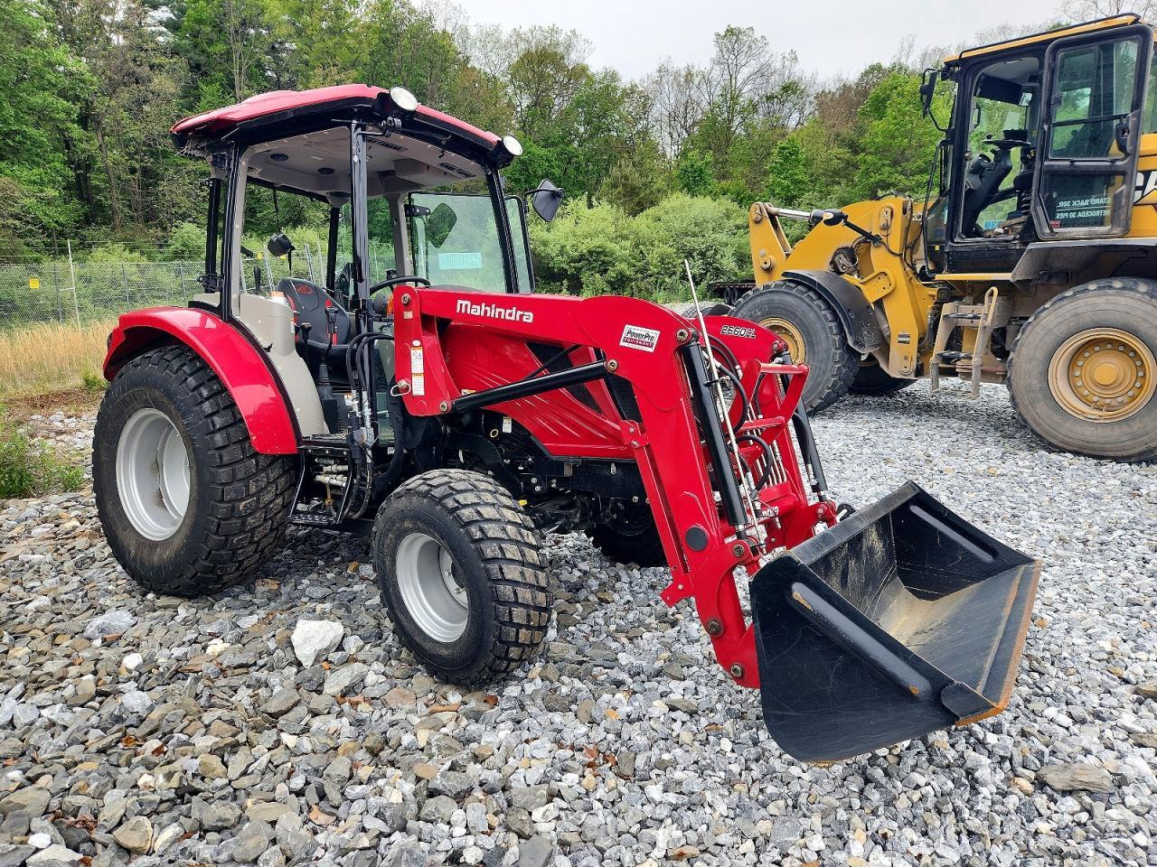 2023 Mahindra 2660 Tractor