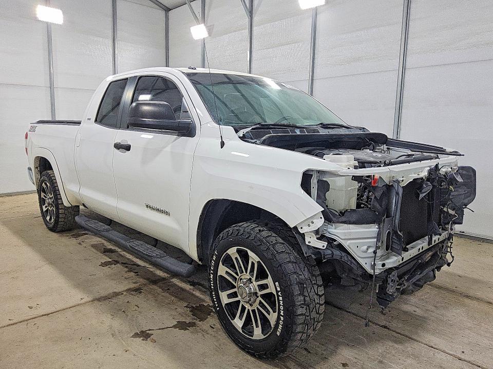 2015 Toyota Tundra SR5