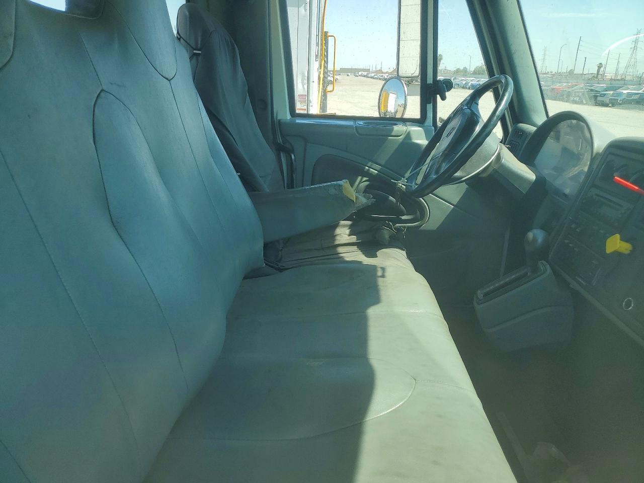 2005 International 4000 4300