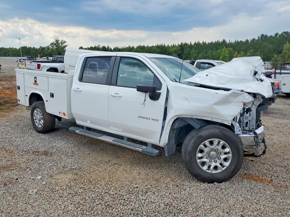 2026 Chevrolet Silverado K3500 lt