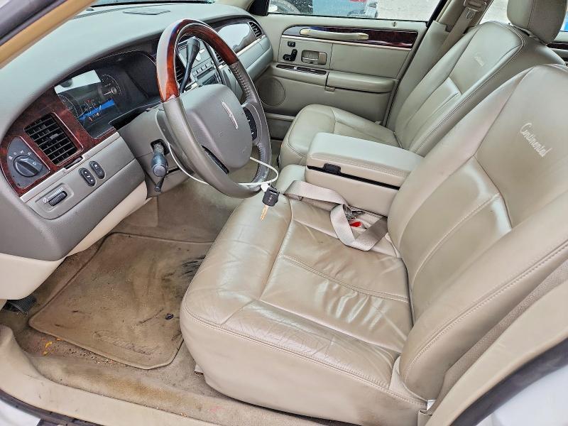 2010 Lincoln Town car Signature Limited