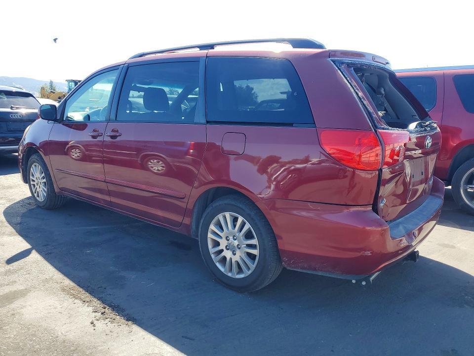 2010 Toyota Sienna xle