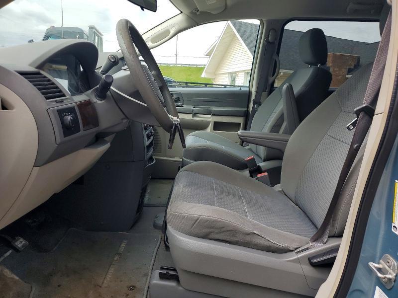 2009 Chrysler Town & Country lx