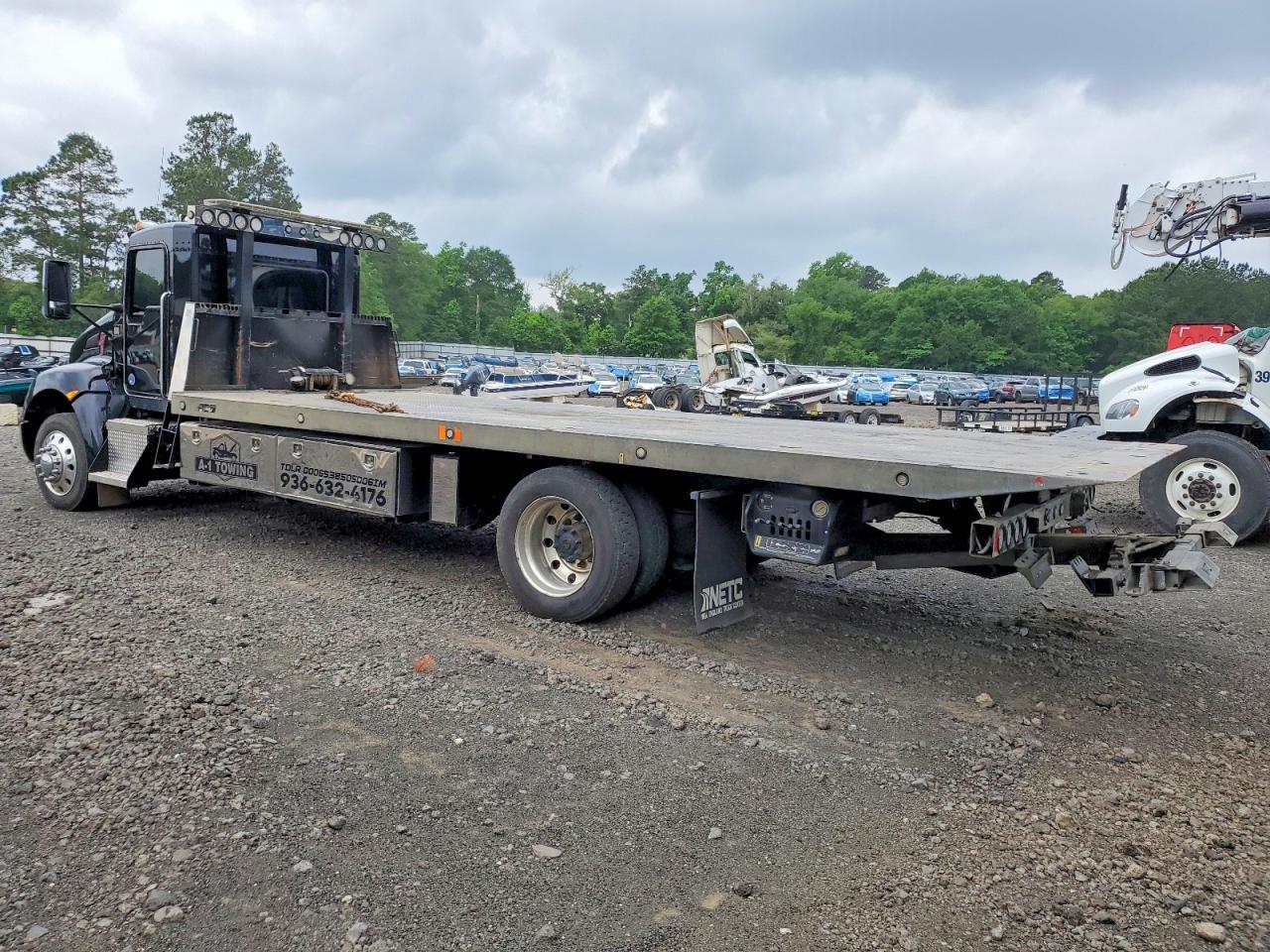 2022 Kenworth Construction T270