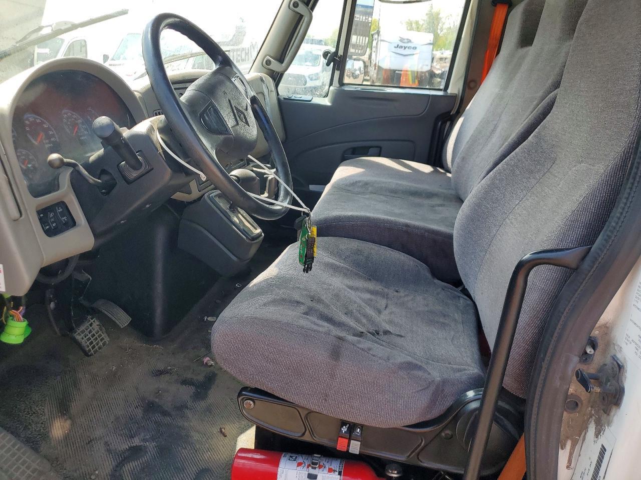 2017 International 4300 BOX Truck