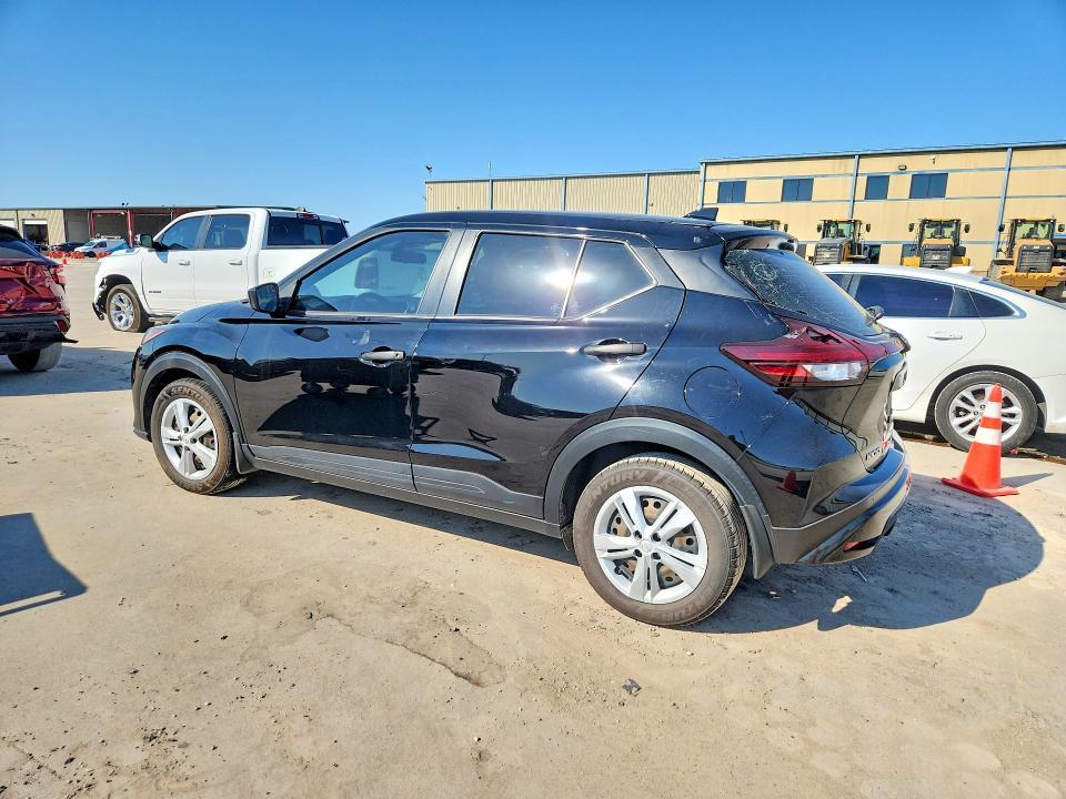 2023 Nissan Kicks s