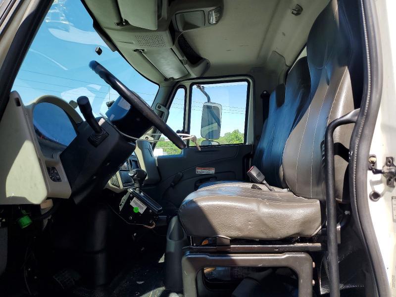 2017 International 4300 BOX Truck