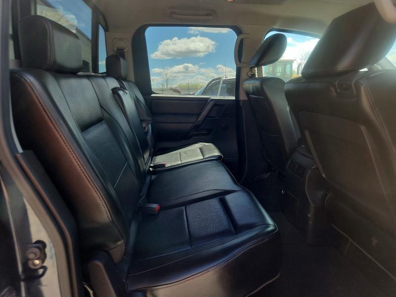 2011 Nissan Titan SV