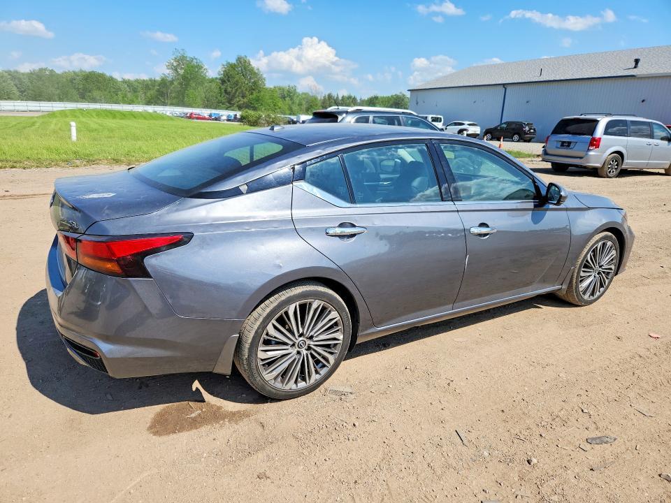 2024 Nissan Altima sl
