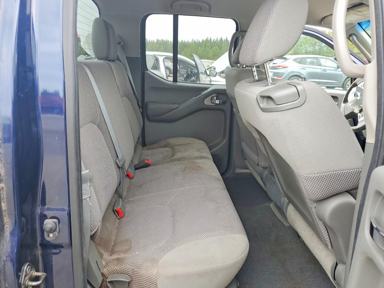 2011 Nissan Frontier S