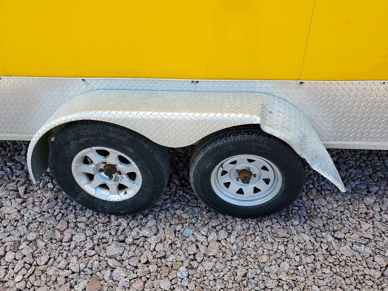 2006 R&R 722TADX Enclosed Cargo Snowmobile  Trailer