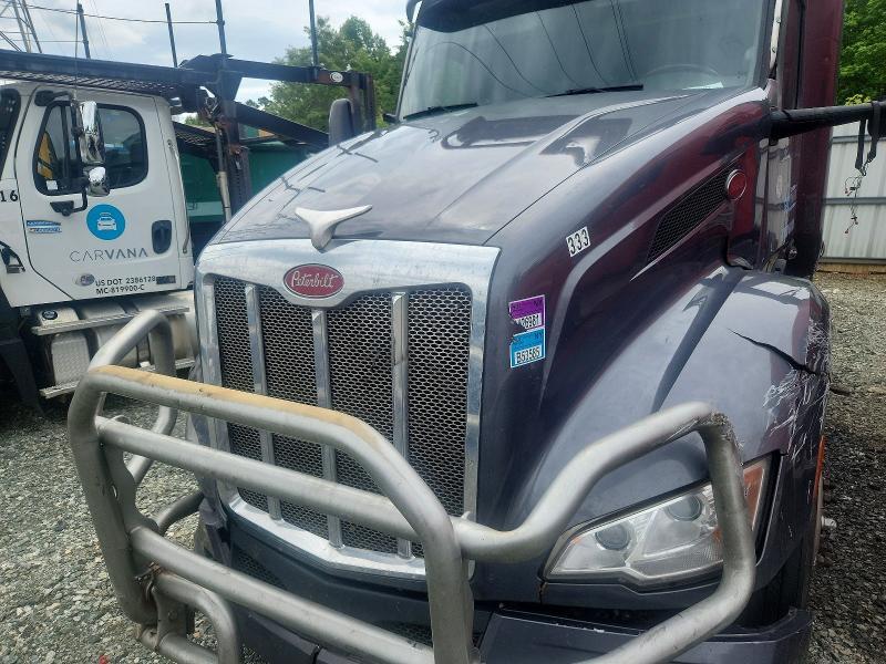 2023 Peterbilt 579 Semi Truck