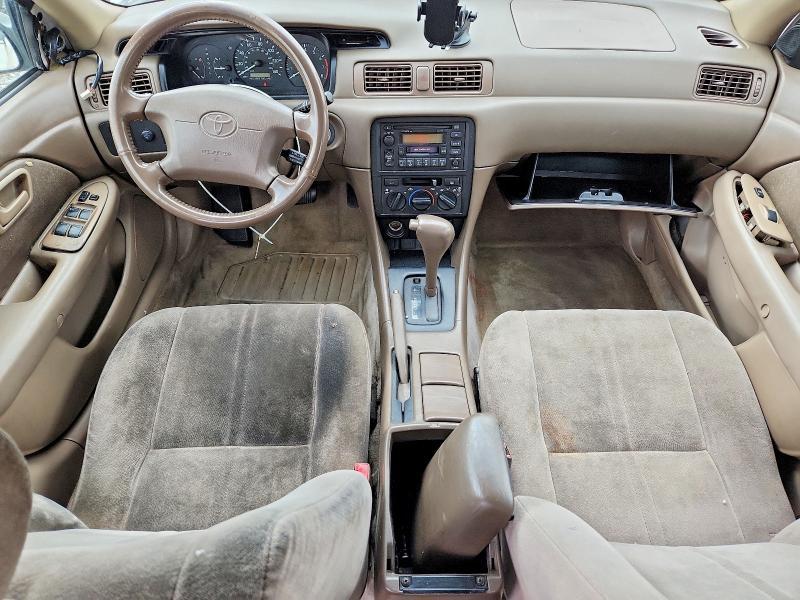 1999 Toyota Camry le