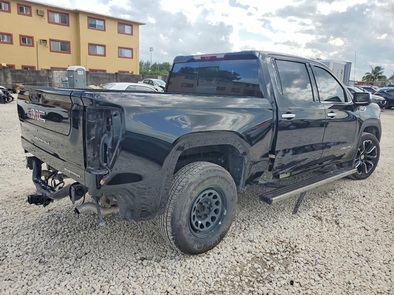 2025 GMC Sierra K1500 Denali