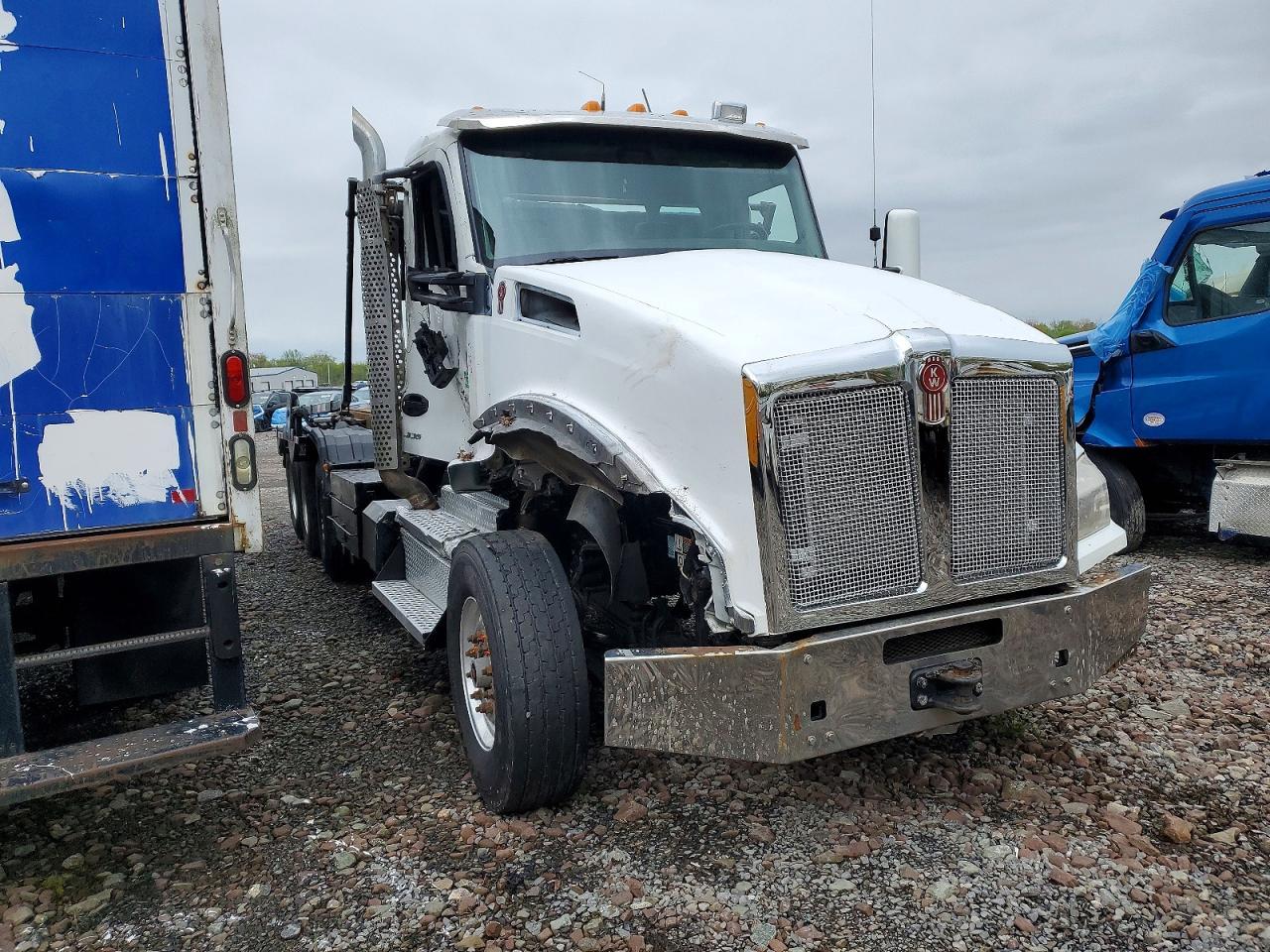 2022 Kenworth T8 Series