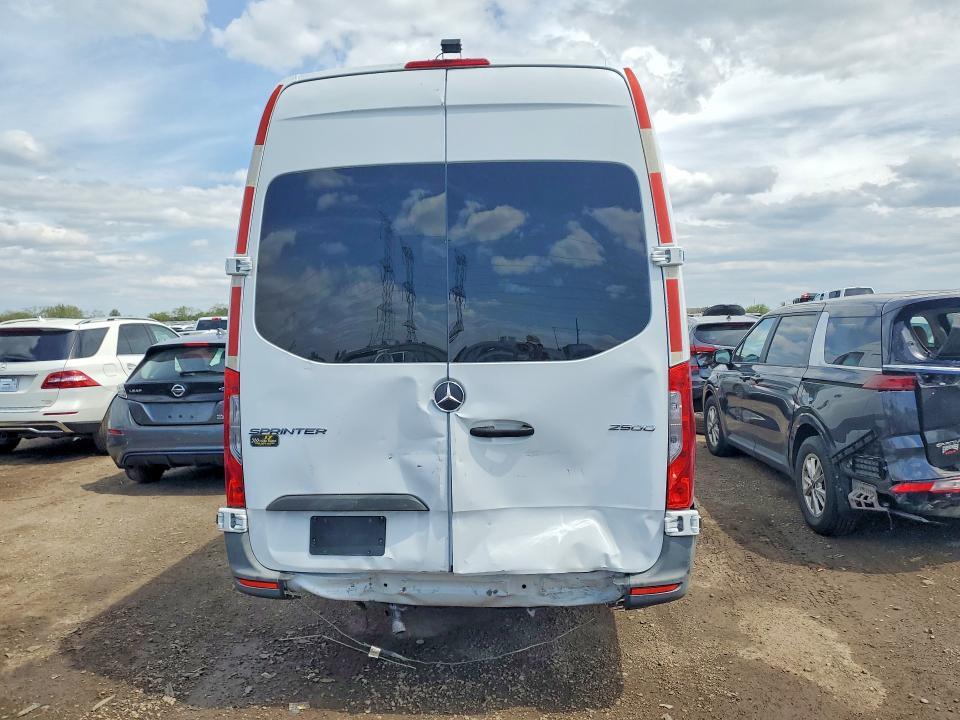 2021 Mercedes-Benz Sprinter 2500